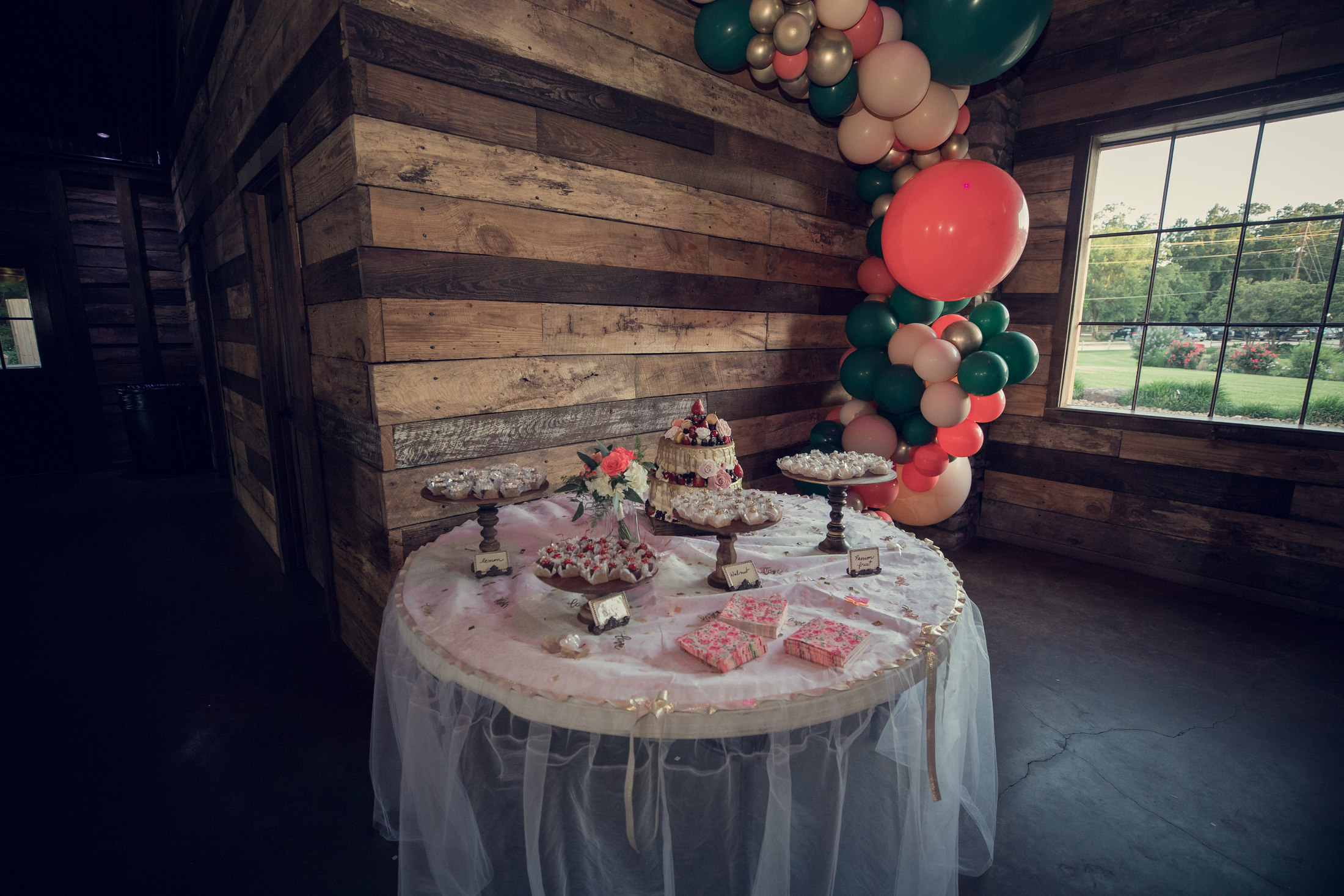 Valeriya and Jonathan wedding at Big Sky Barn — photograph 32