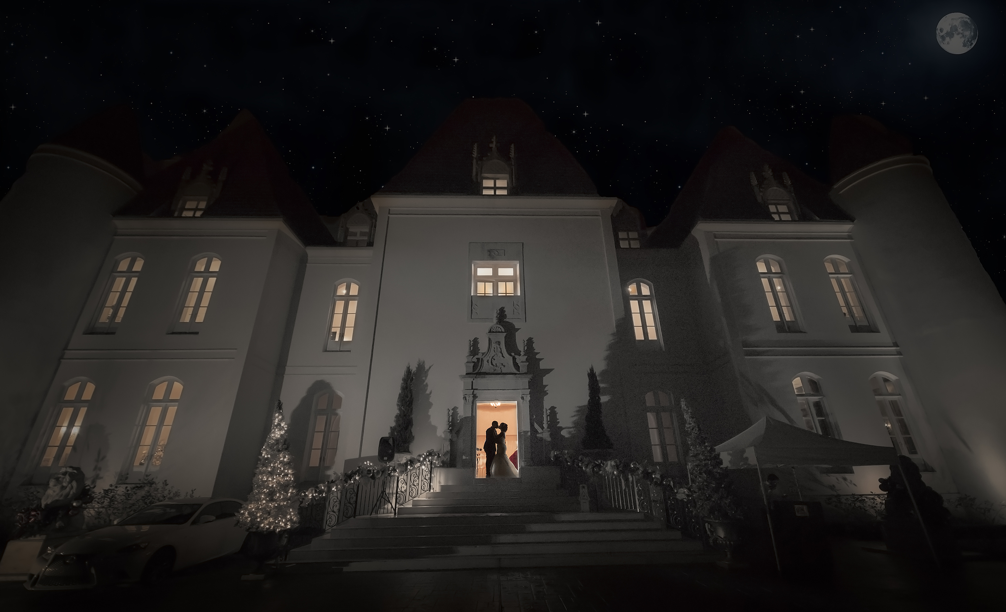 Bride and groom beneath a starry sky at their Houston wedding venue